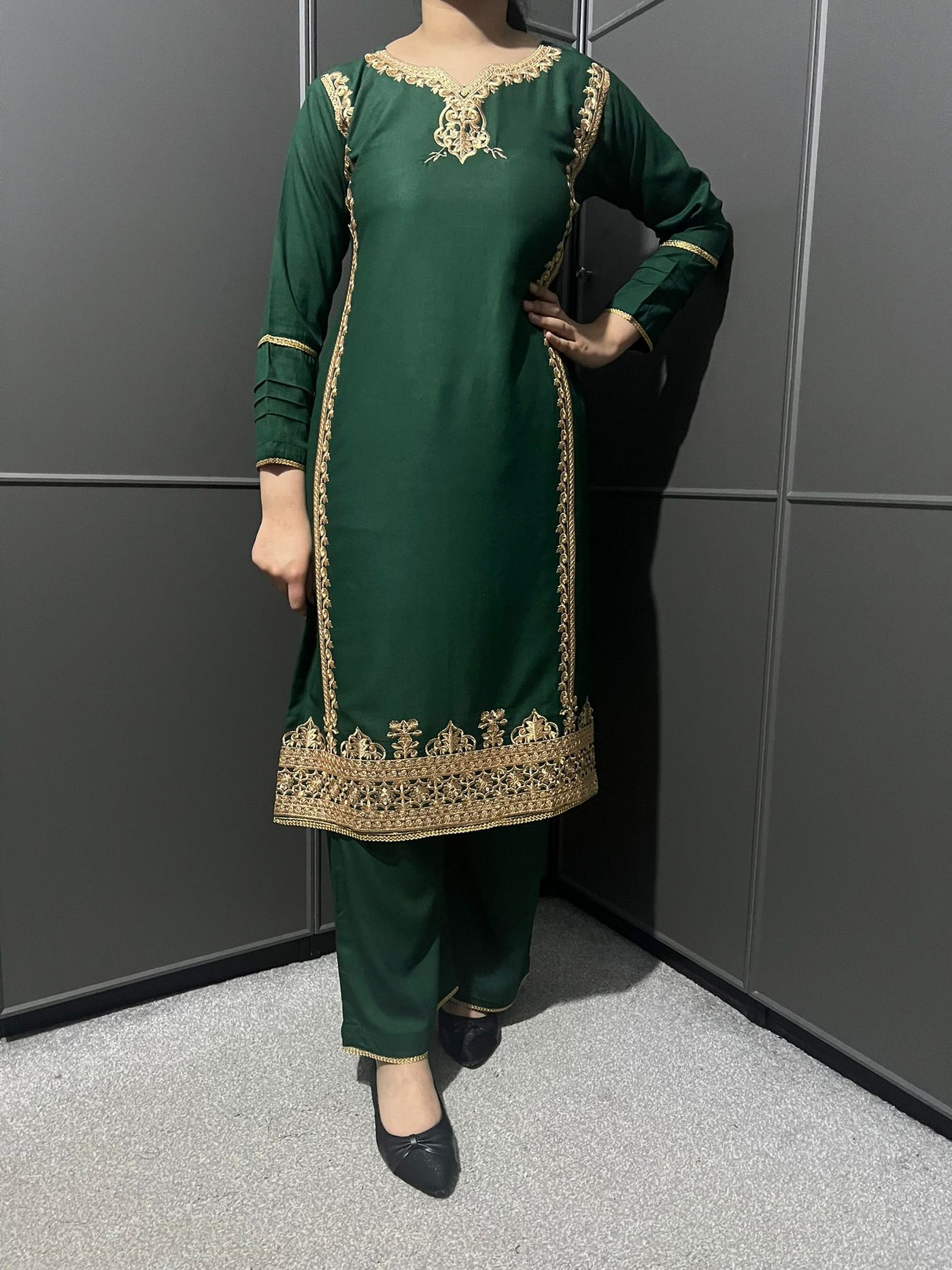 D-28  Embroidered  2 Piece Winter Dhanak Plazo Outfit