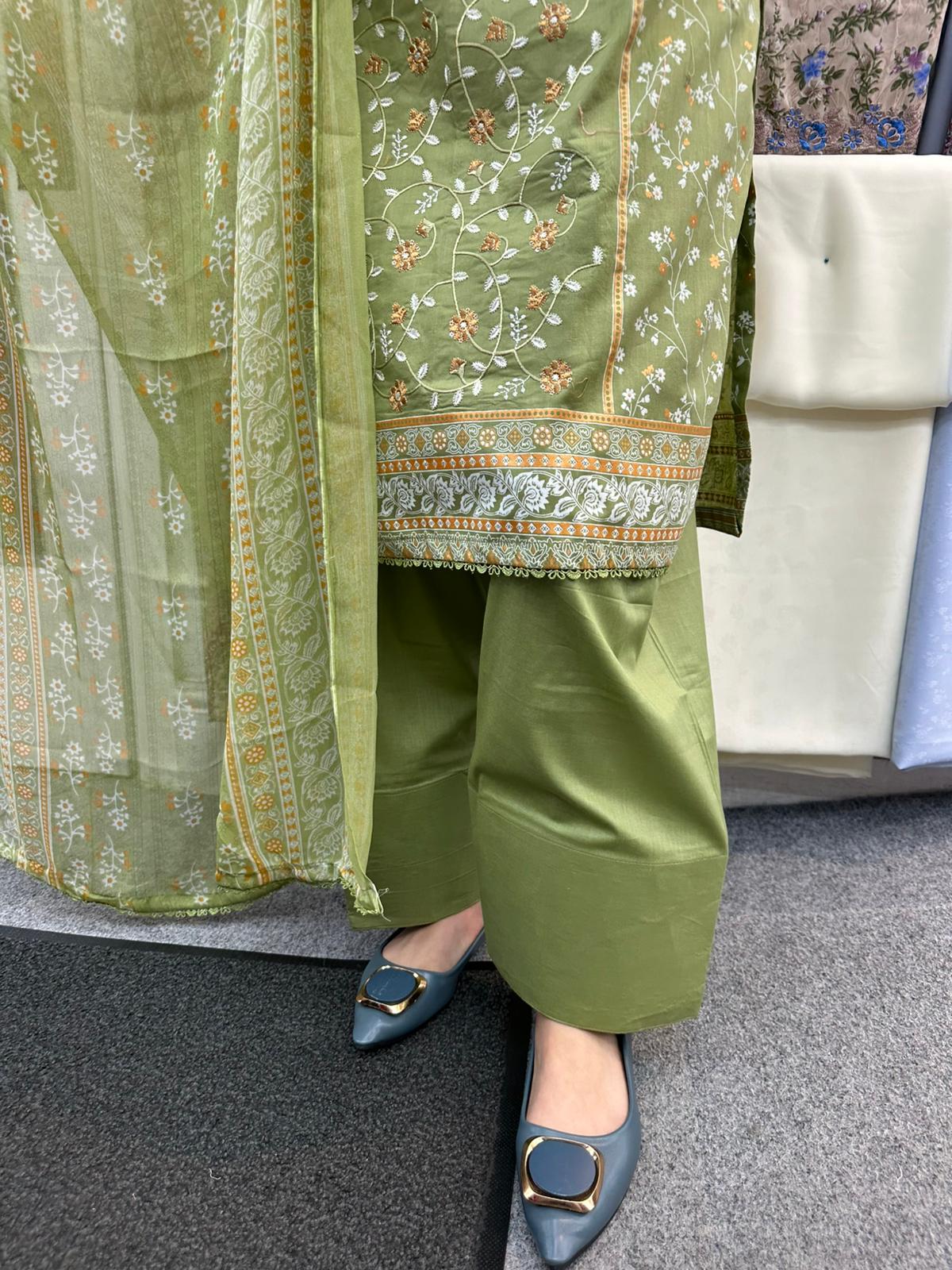 DESIGNER EMBROIDERED  FARSHI SALWAR  3PC READYMADE SUIT  WITH CHIFFON DUPTTA