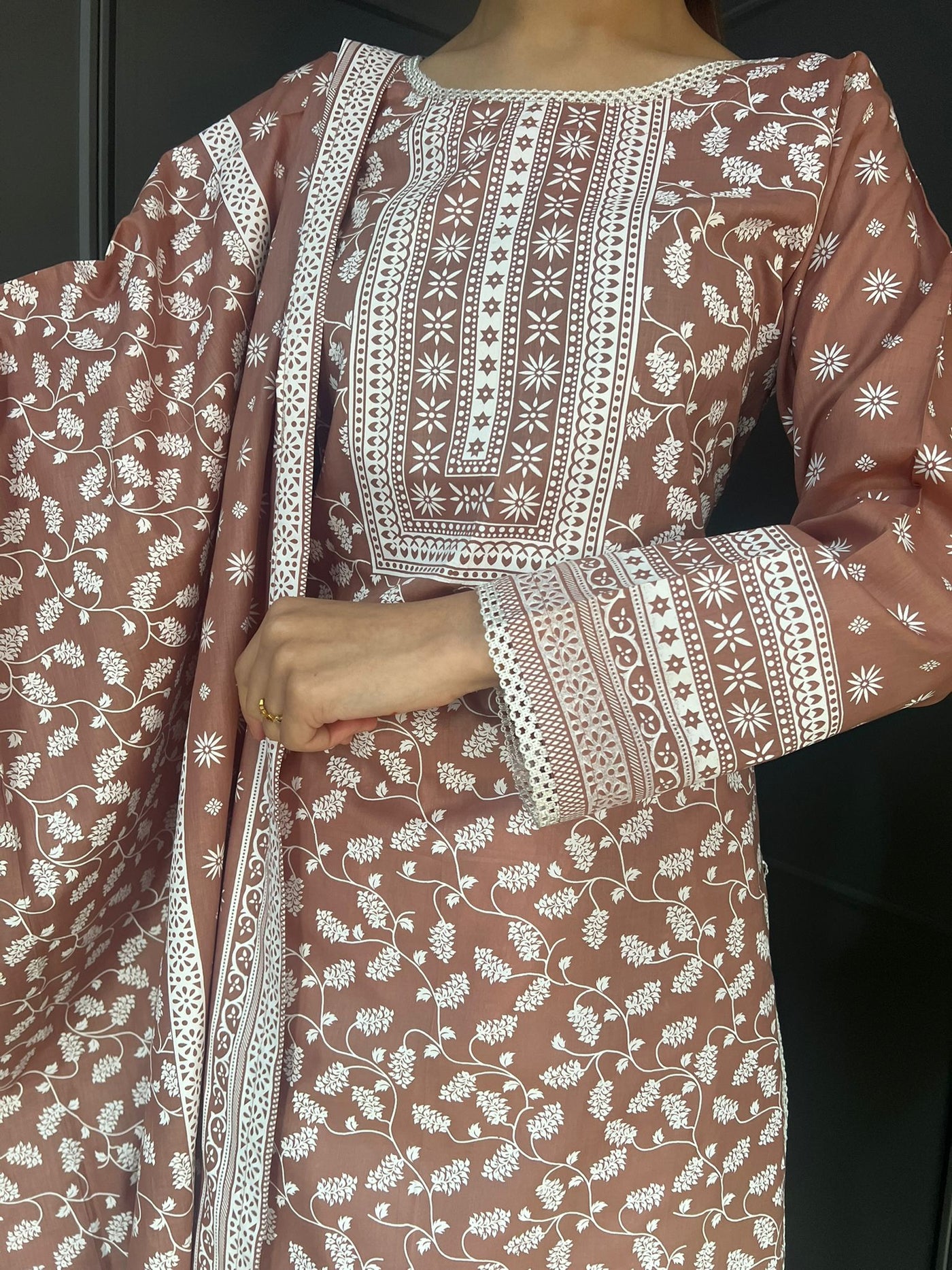 DUSTY PINK FARSHI SALWAR 3PC READYMADE SUIT  WITH LAWN DUPTTA