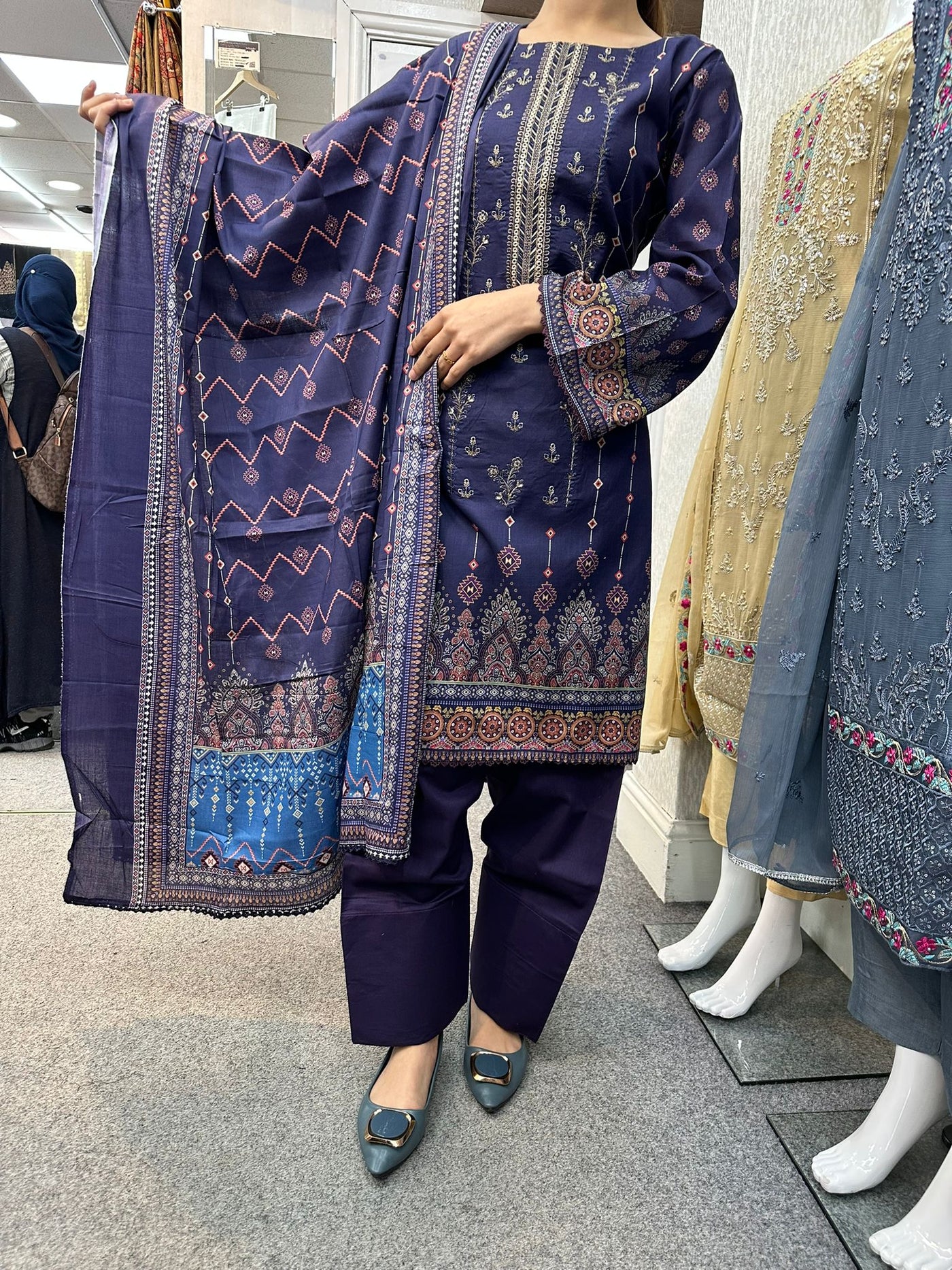 DESIGNER EMBROIDERED  FARSHI SALWAR  3PC READYMADE SUIT  WITH LAWN DUPTTA