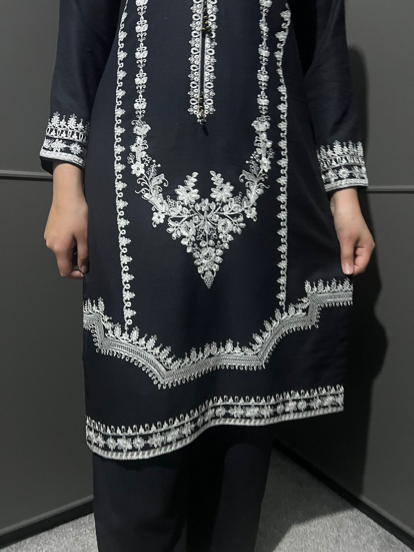 D-41 Embroidered  2 Piece Winter Dhanak Plazo Outfit