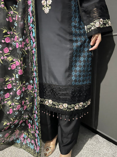 Black - Viscose Embroidered Plazzo | Suit With Embroidered | Organza Dupatta