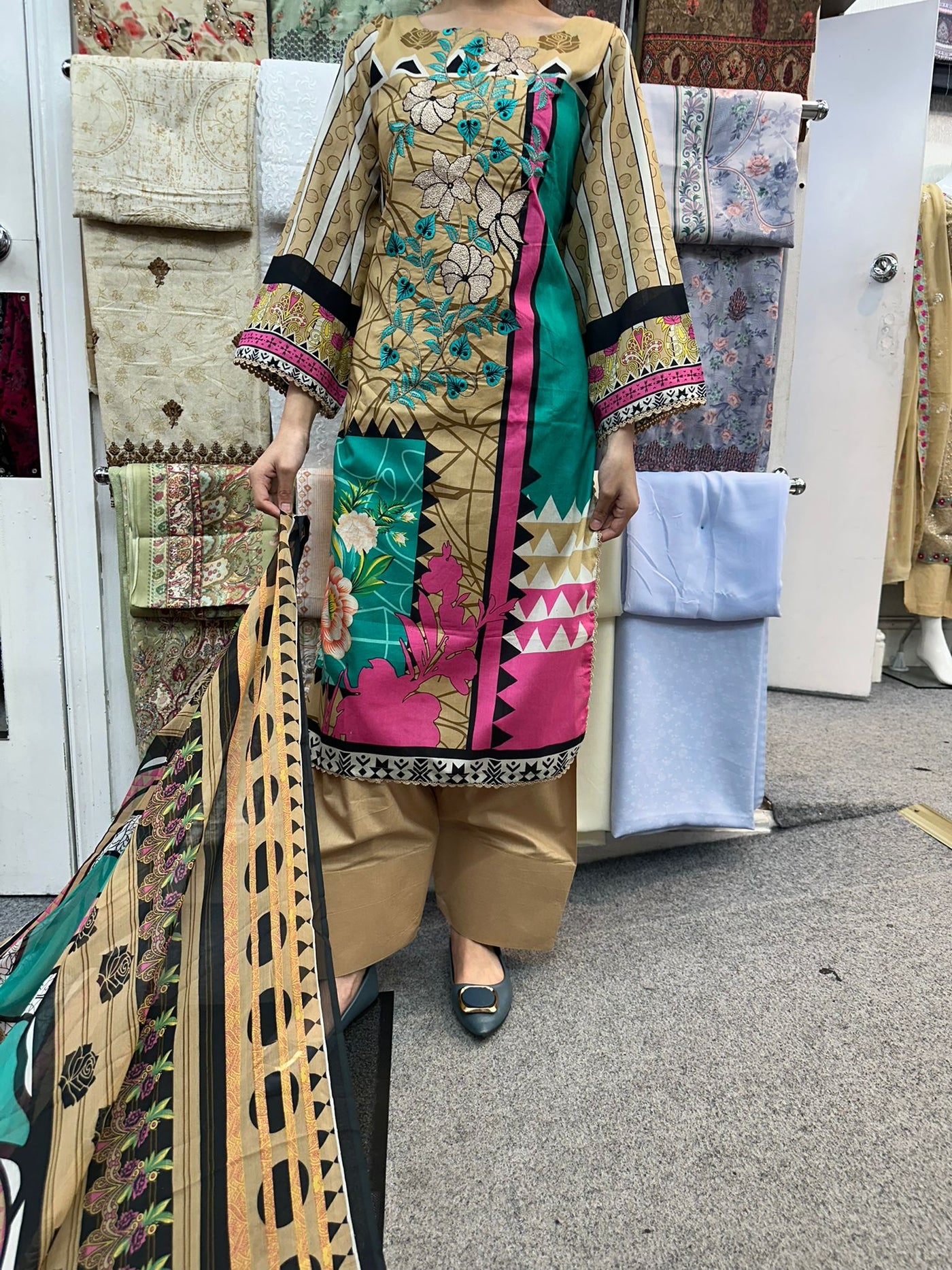 DESIGNER EMBROIDERED  FARSHI SALWAR  3PC READYMADE SUIT  WITH CHIFFON DUPTTA