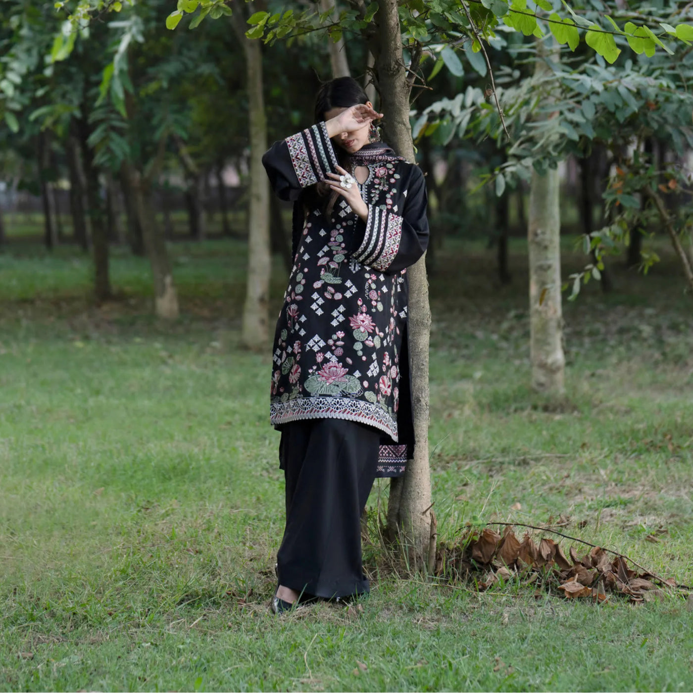 Black Embroidered Dhanak | with Pashmina Shawl Winter| Collection by Casuallite