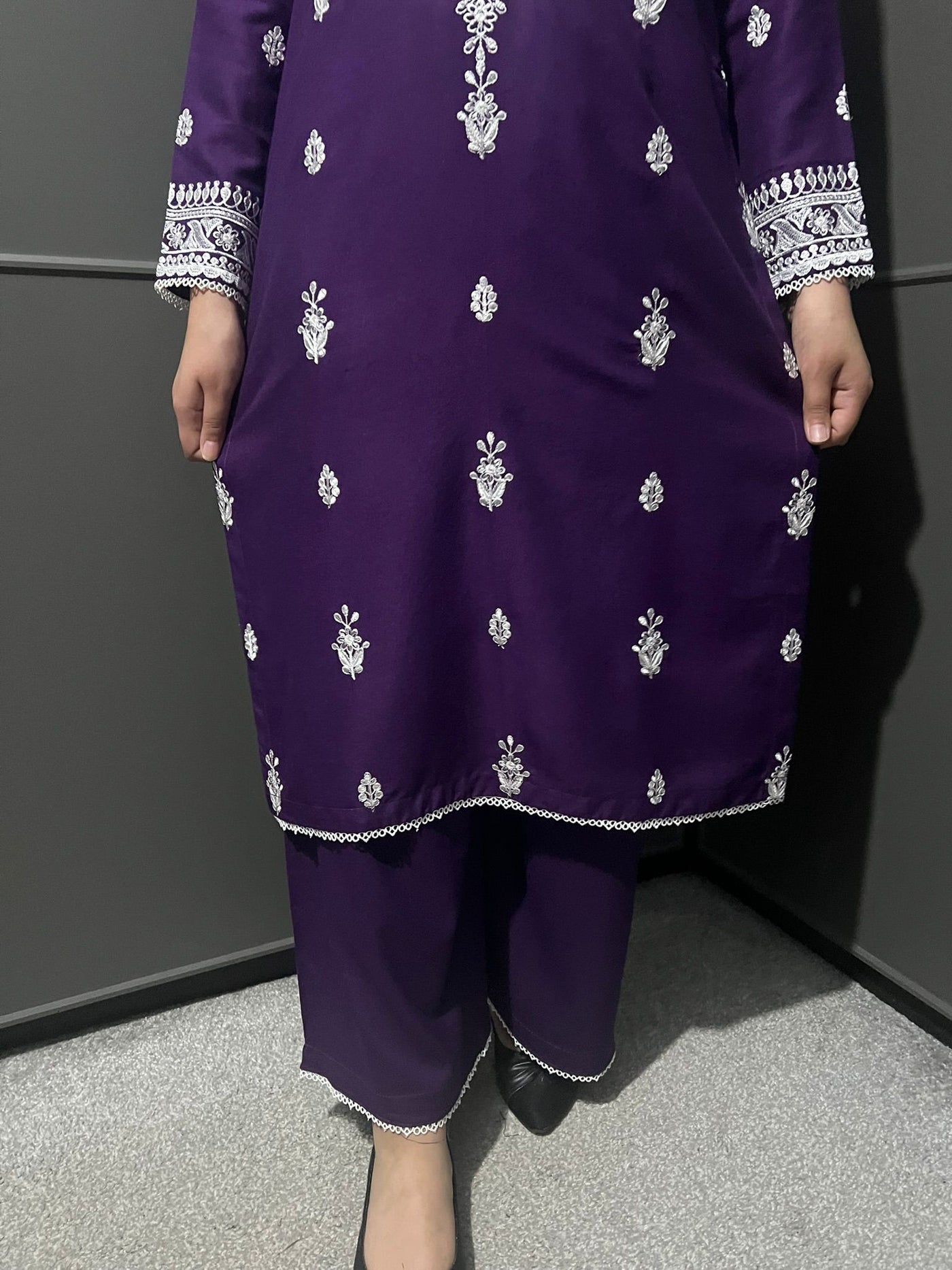 D-34 Embroidered  2 Piece Winter Dhanak Plazo Outfit