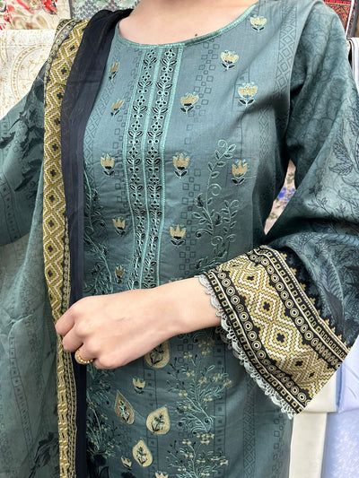 DESIGNER EMBROIDERED  FARSHI SALWAR  3PC READYMADE SUIT  WITH CHIFFON DUPTTA