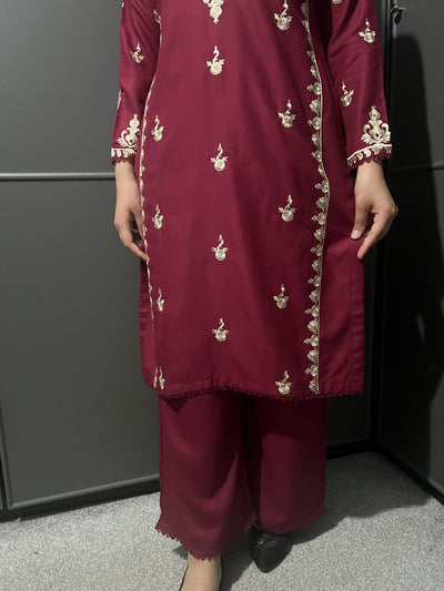 D-35 Embroidered  2 Piece Winter Dhanak Plazo Outfit