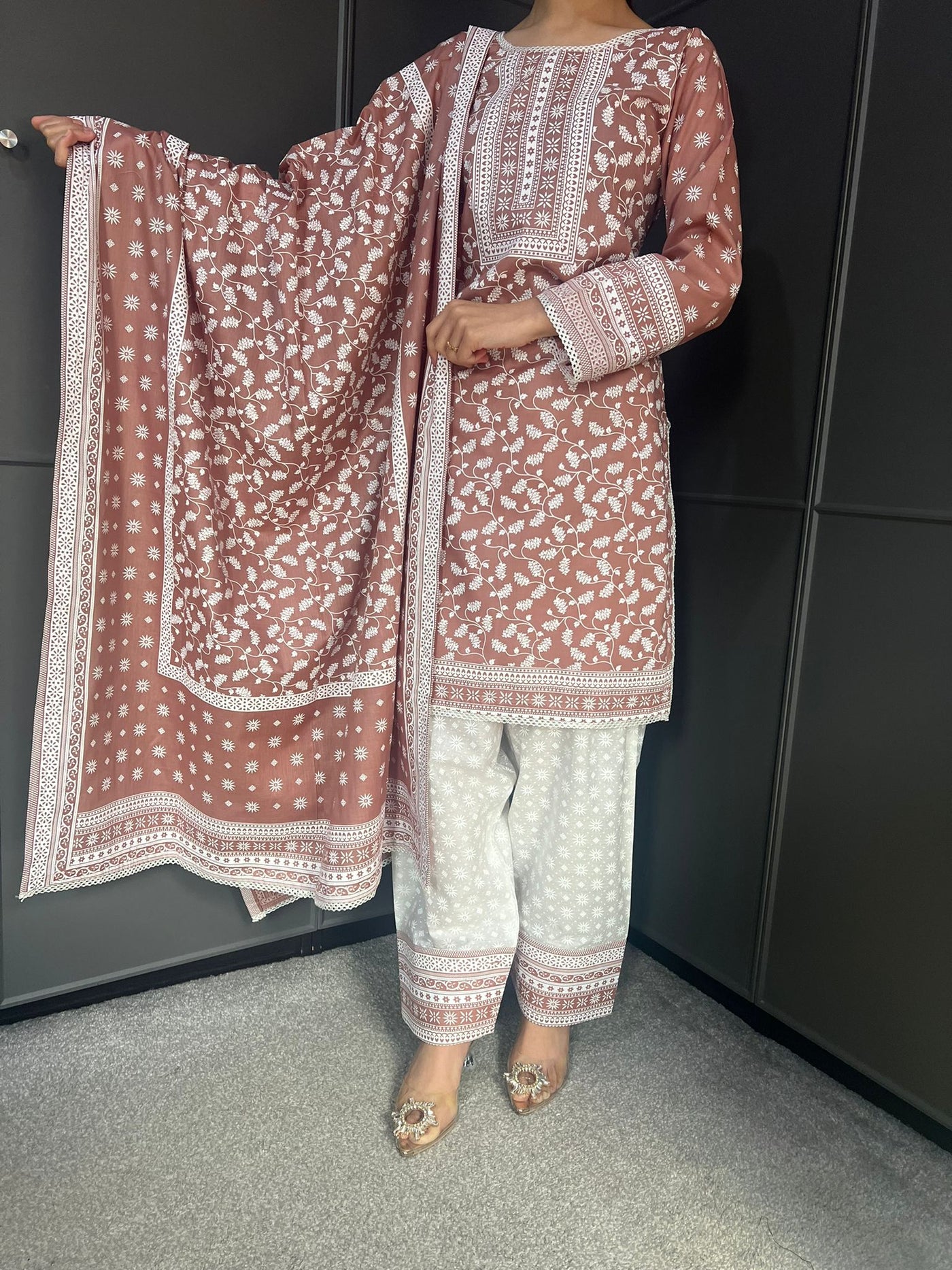 DUSTY PINK FARSHI SALWAR 3PC READYMADE SUIT  WITH LAWN DUPTTA