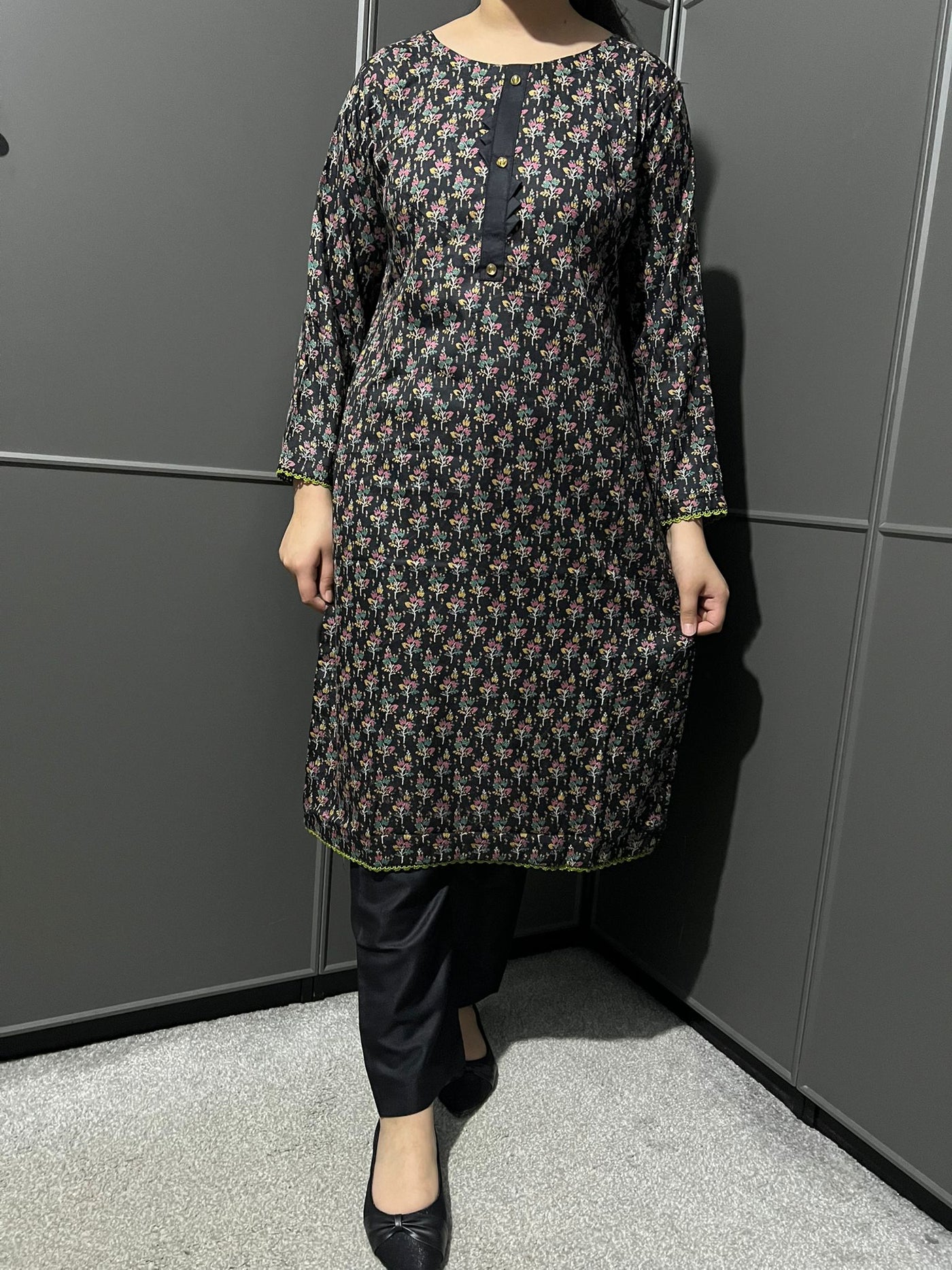 D-57 BLACK Printed 2 Piece Winter Dhanak Suit