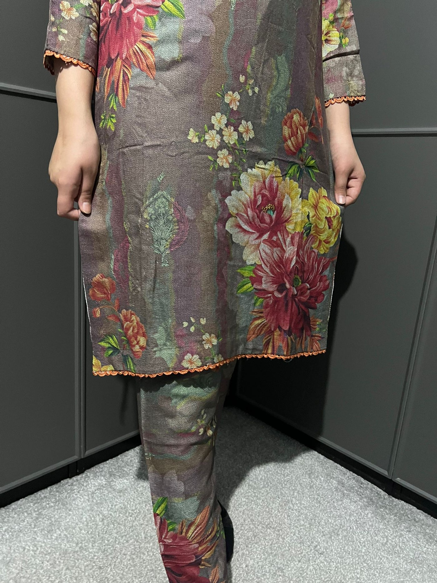 D-50 Printed 2 Piece Winter Dhanak Suit