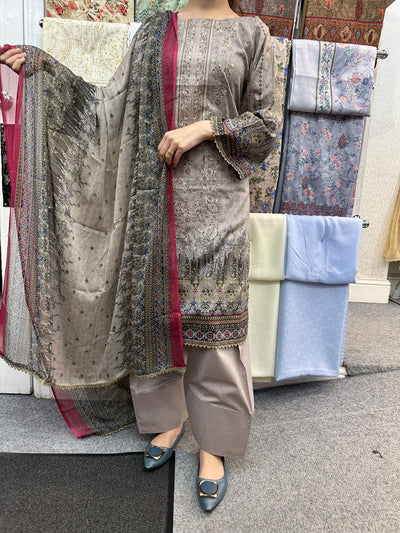 DESIGNER EMBROIDERED  FARSHI SALWAR  3PC READYMADE SUIT  WITH CHIFFON DUPTTA