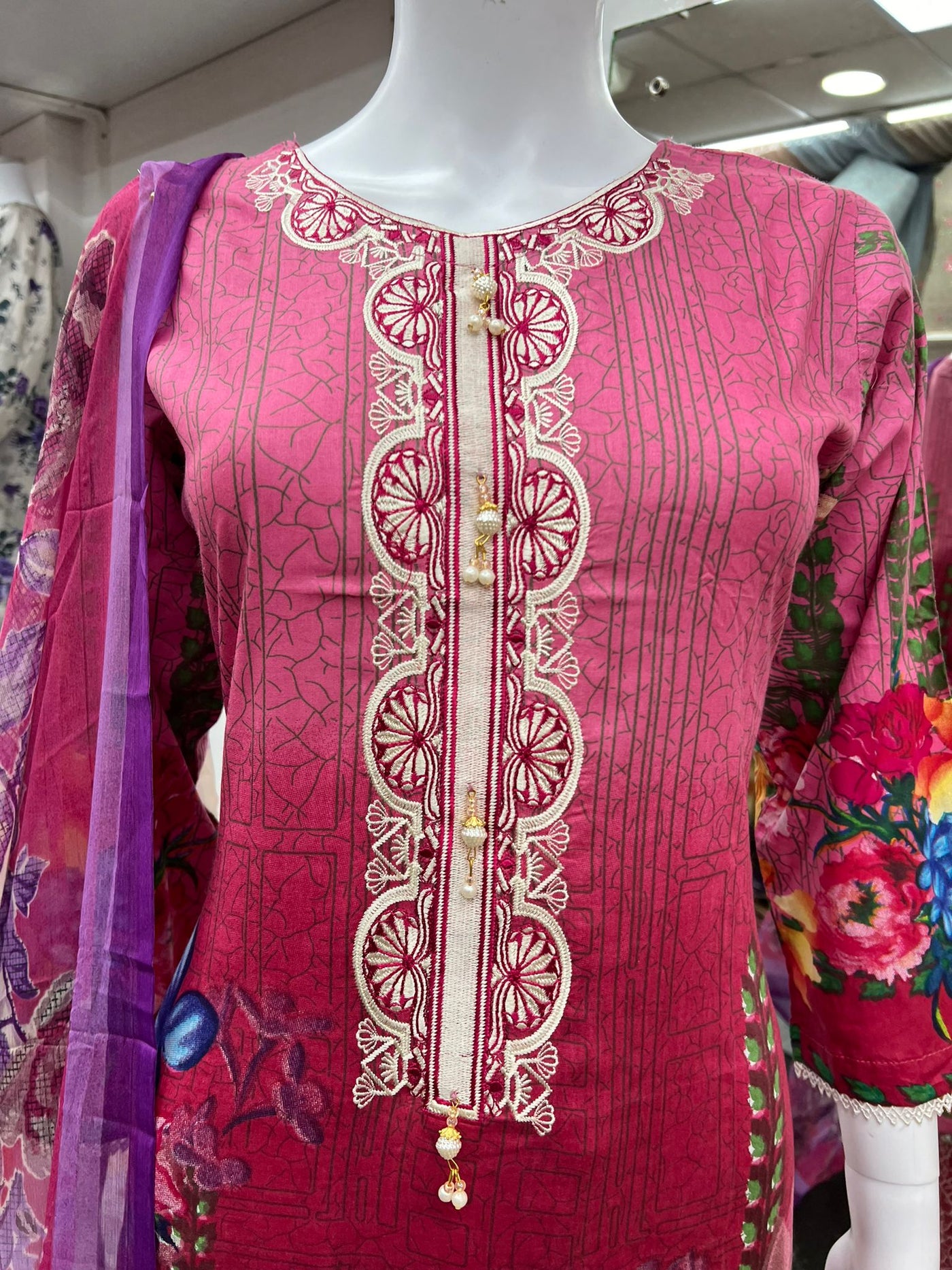 3Pc Lawn Designer Embroidered With Chiffon Dupatta D-784