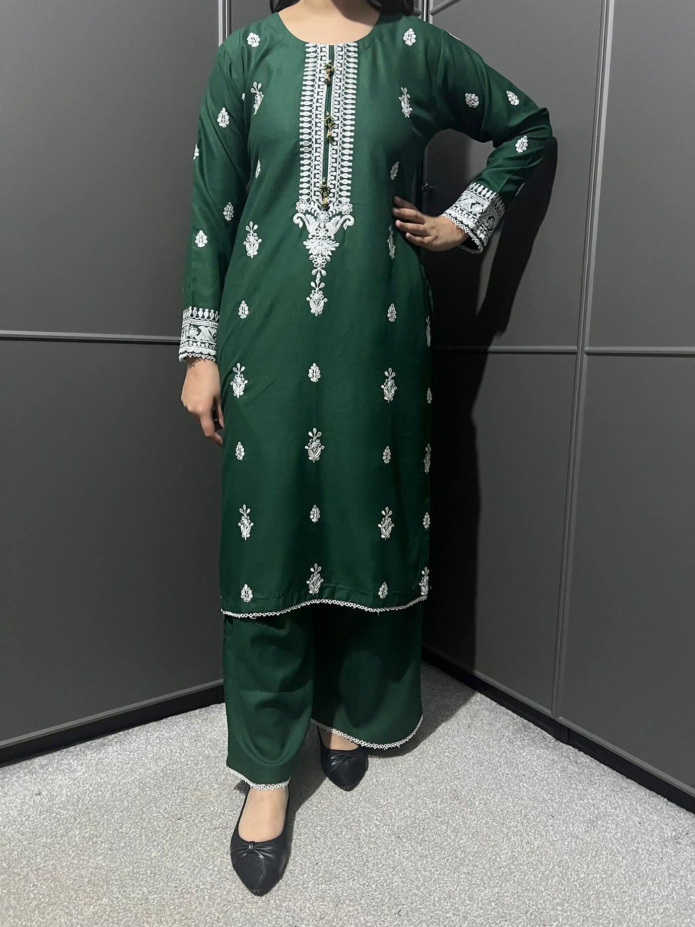 D-33 Embroidered  2 Piece Winter Dhanak Plazo Outfit