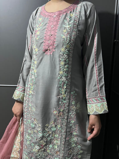 DS-68 Embroidered Linen Suit With Embroidered Soft Organza Dupatta