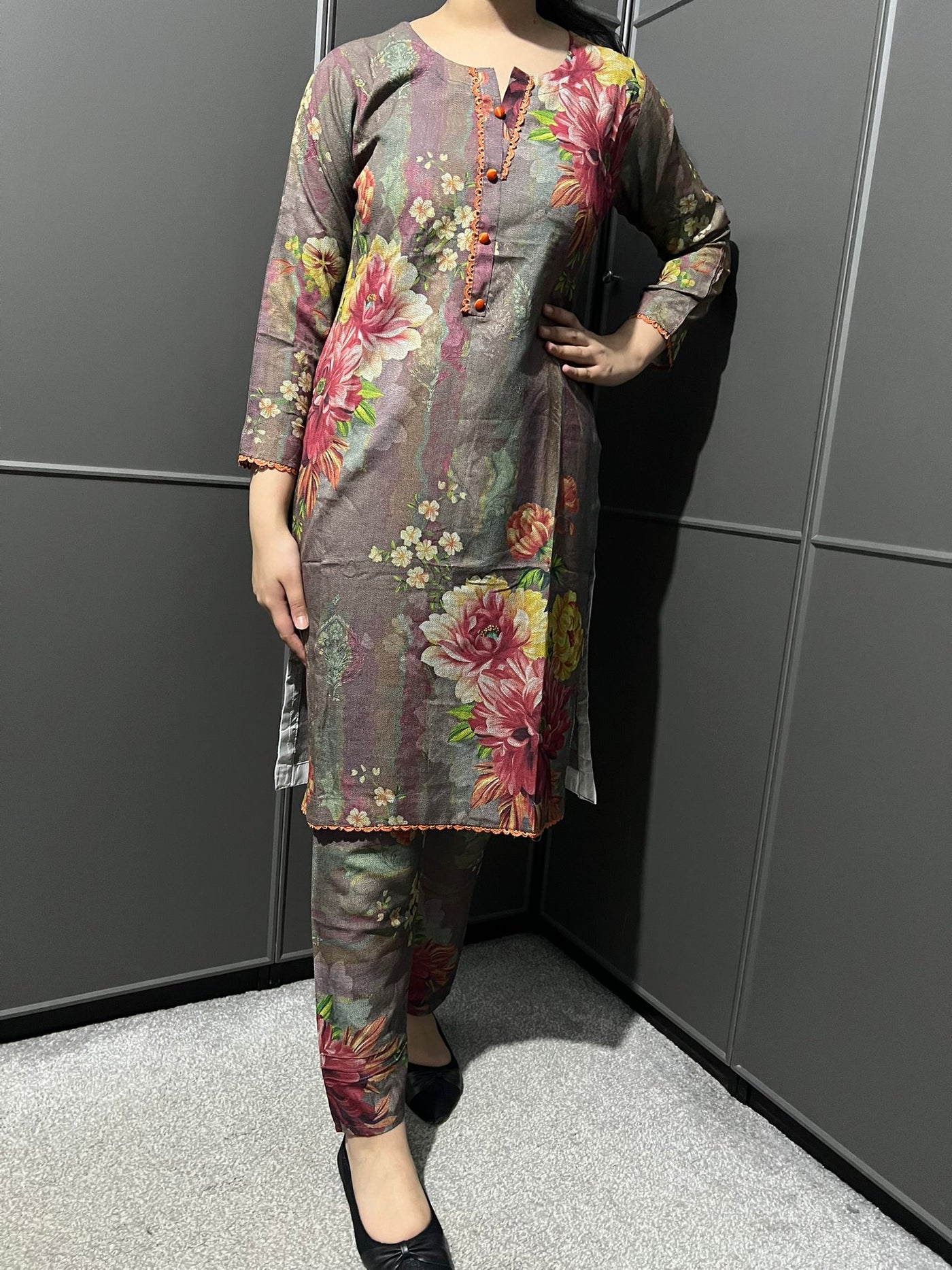 D-50 Printed 2 Piece Winter Dhanak Suit