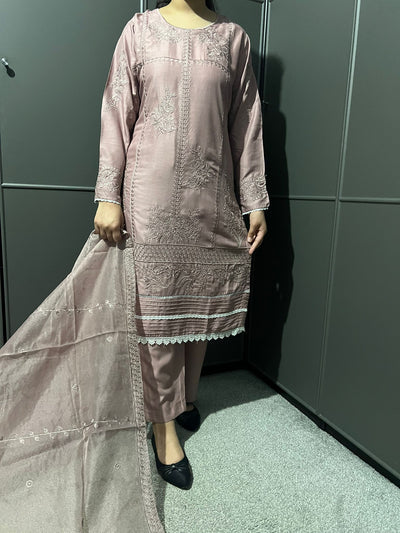 DS-63 Embroidered Linen Suit With Embroidered Soft Organza Dupatta