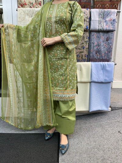 DESIGNER EMBROIDERED  FARSHI SALWAR  3PC READYMADE SUIT  WITH CHIFFON DUPTTA