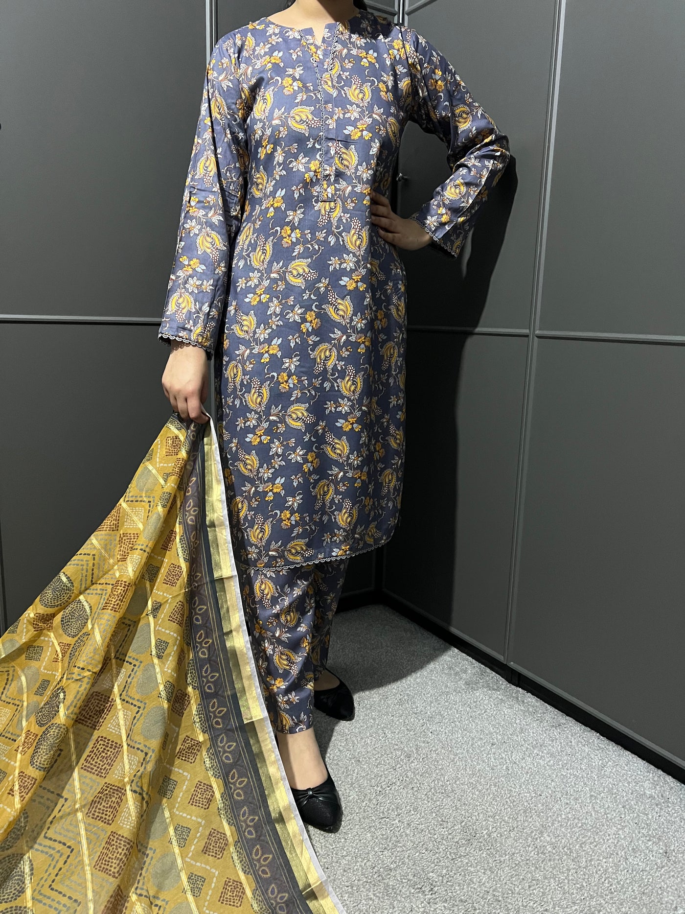 3 Pc Floral Printed Linen Suit With  Dupatta