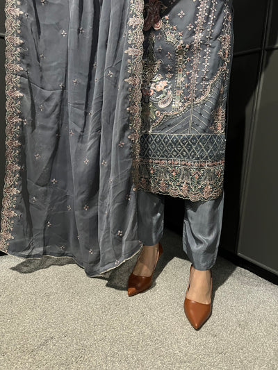 GRAY 3Pc Embroidered Chiffon Collection With Embroidered Chiffon Dupatta