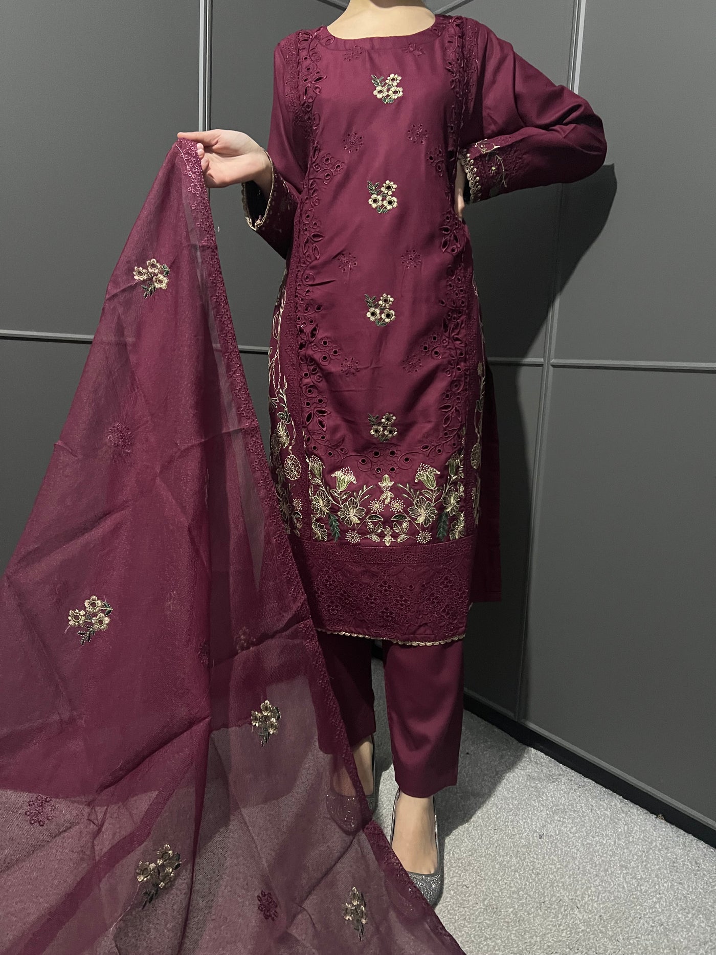 D-17 Dhanak Winter Embroidered Suit 3 PC Outfit With Embroidered Duptta