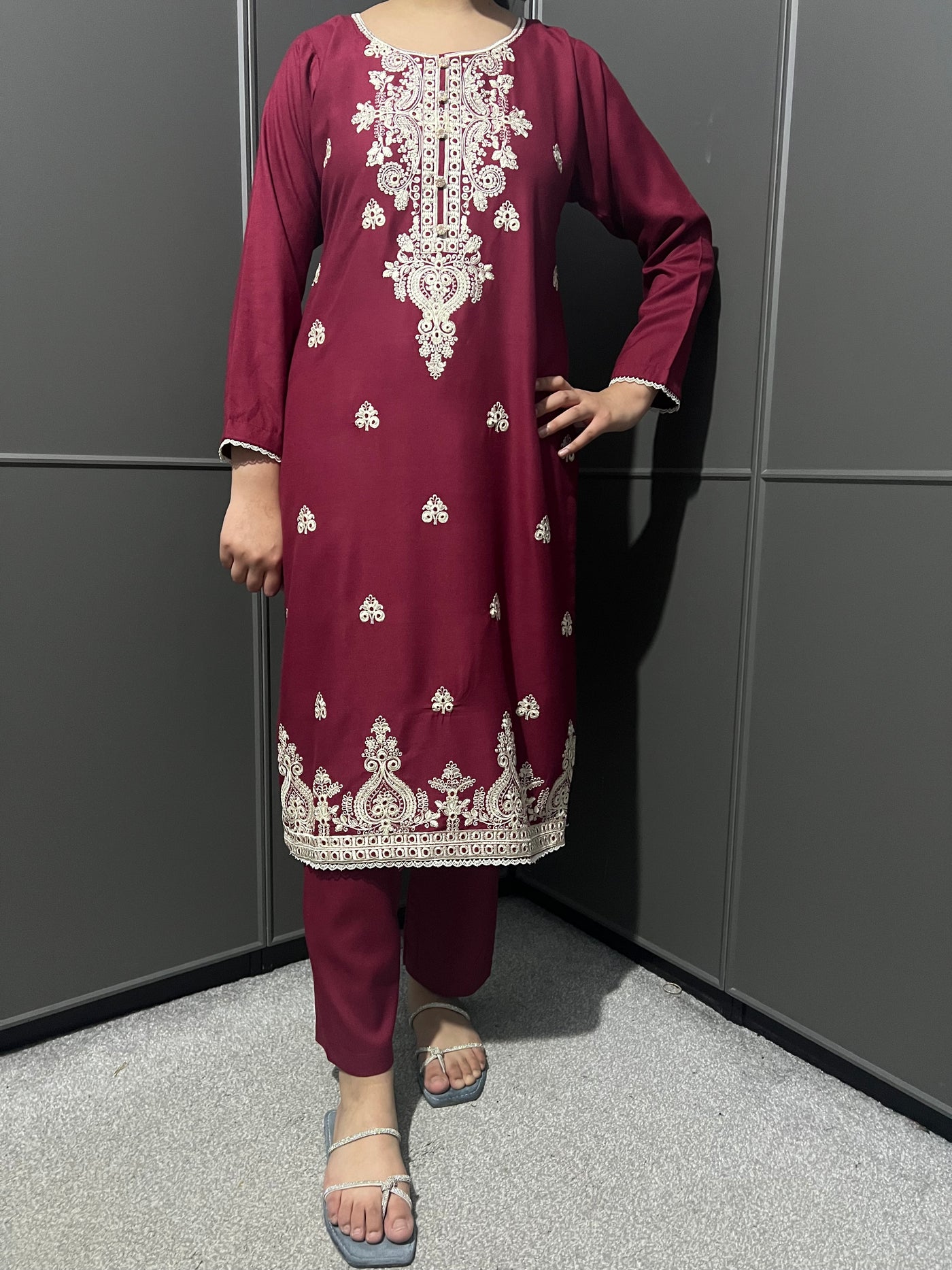 D-10 Embroidered  2 Piece Winter Dhanak  Outfit