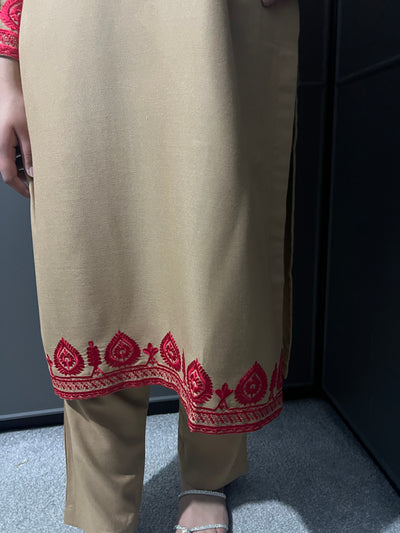 D-1  Embroidered  2 Piece Winter Dhanak  Outfit