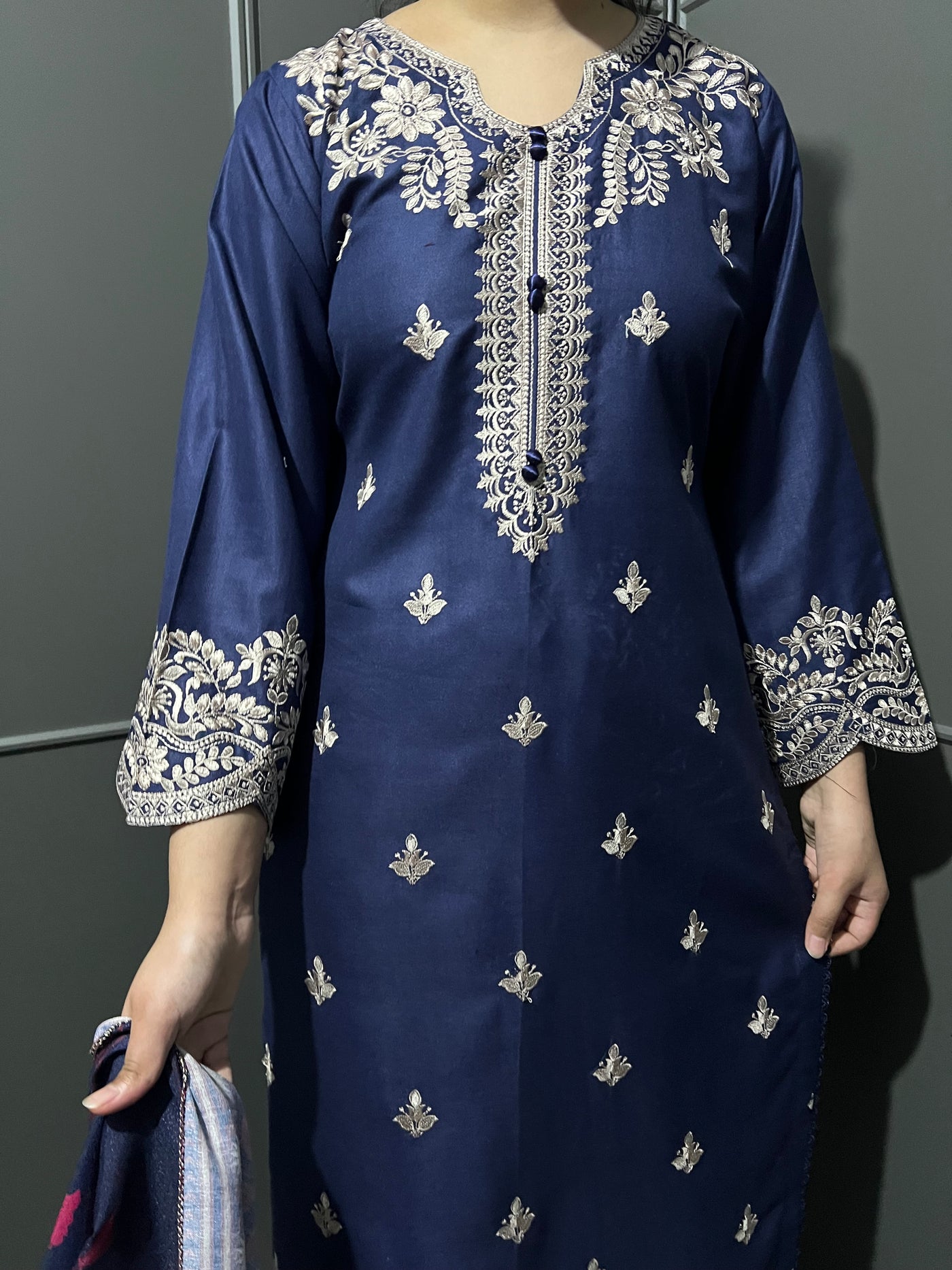 D-1 Dhanak Winter Embroidered Plazo Suit 3 PC Outfit With Shawl