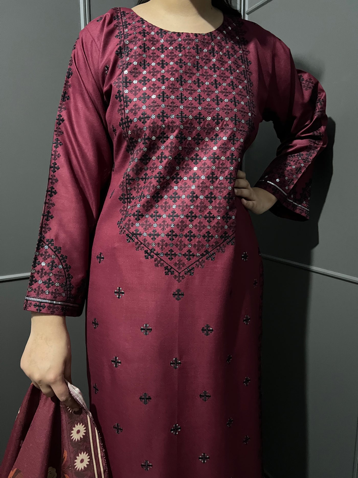 D-7 Dhanak Winter Embroidered Plazo Suit 3 PC Outfit With Shawl