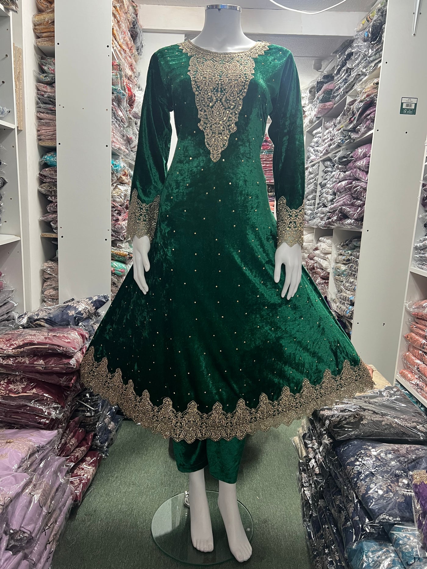 GREEN-Beautiful Velvet Embroidered Ready To Wear 3pc Frock With Chiffon Duptta