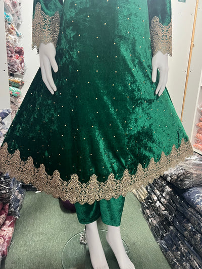 GREEN-Beautiful Velvet Embroidered Ready To Wear 3pc Frock With Chiffon Duptta