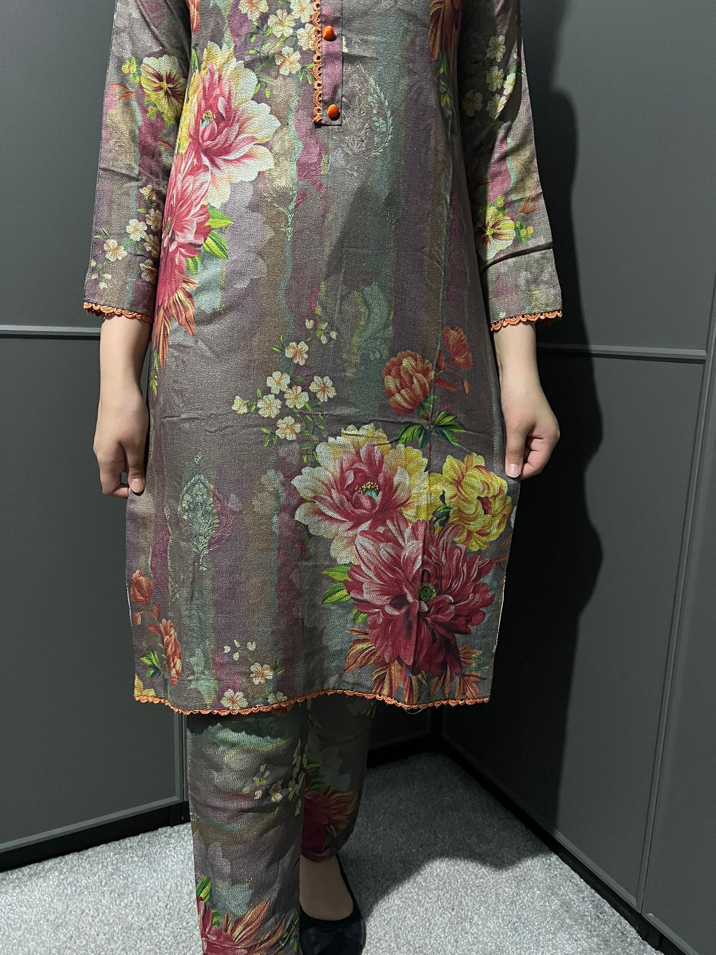 D-50 Printed 2 Piece Winter Dhanak Suit