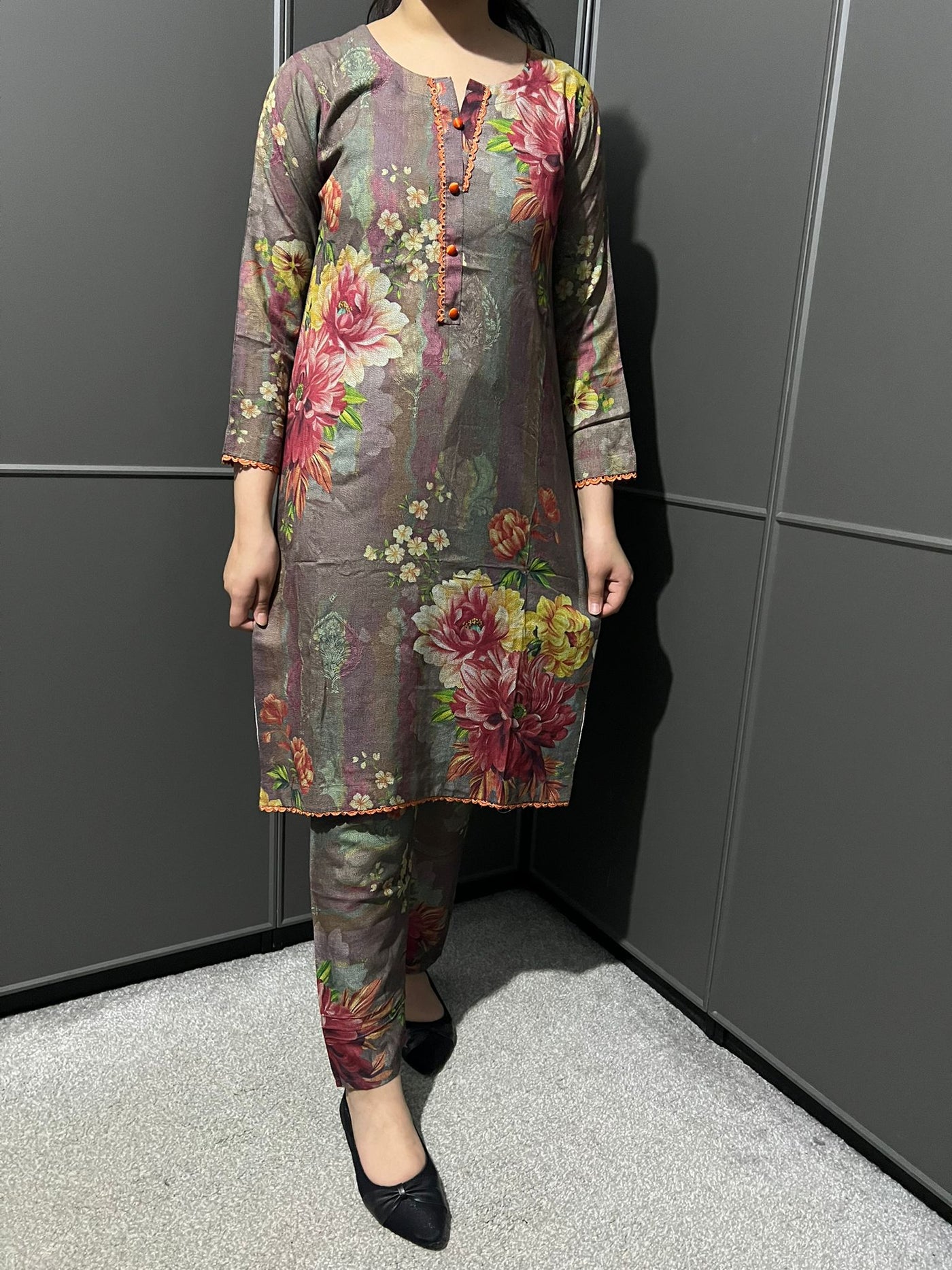 D-50 Printed 2 Piece Winter Dhanak Suit