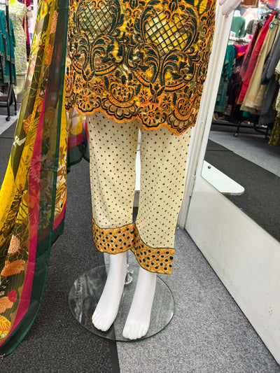 3Pc Lawn Designer Embroidered With Chiffon Dupatta D-767