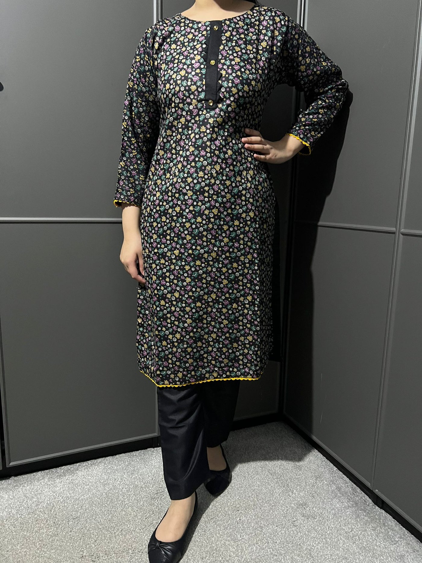 D-59 BLACK Printed 2 Piece Winter Dhanak Suit