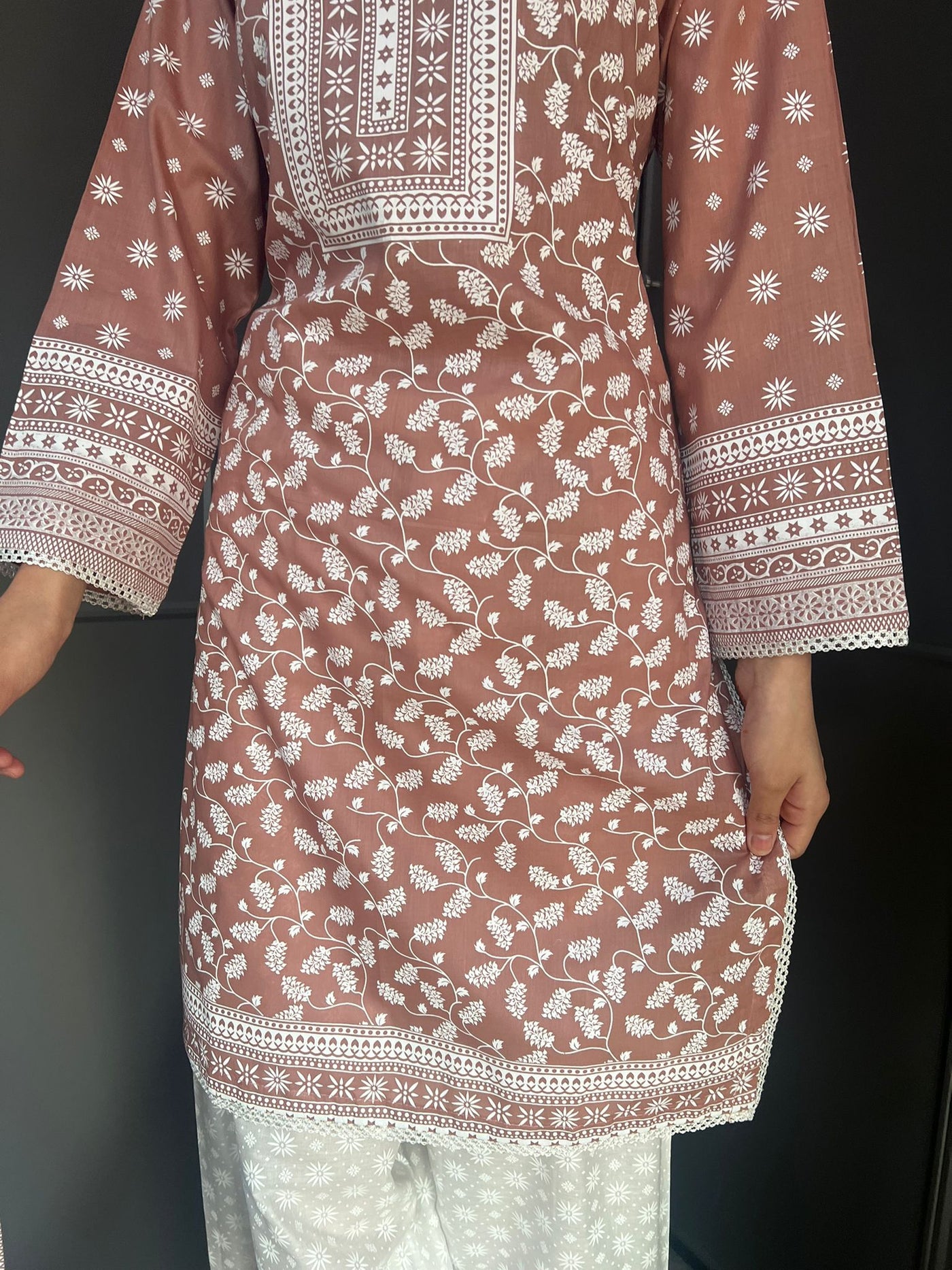 DUSTY PINK FARSHI SALWAR 3PC READYMADE SUIT  WITH LAWN DUPTTA