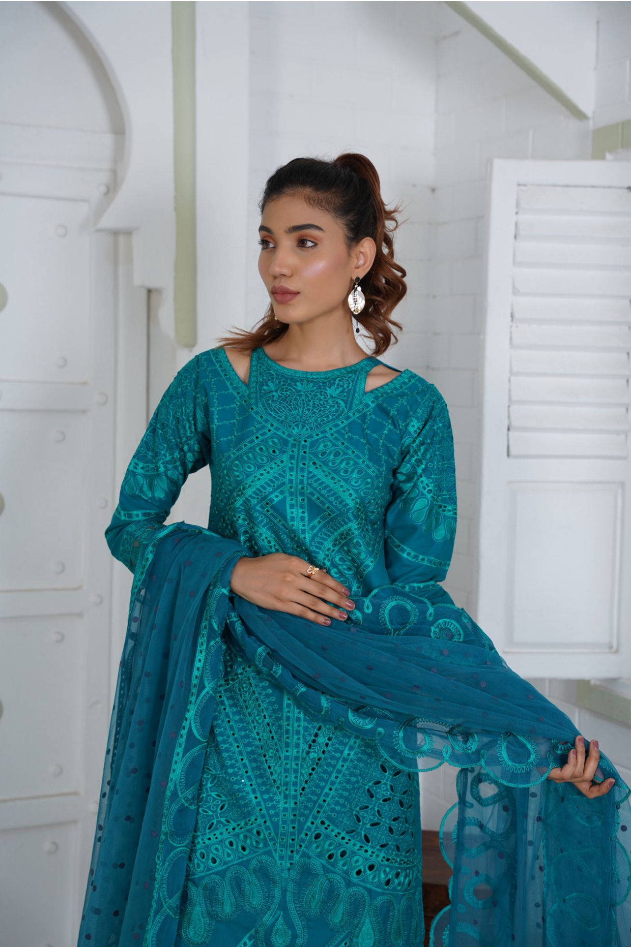 Premium Lawn 3 Piece Outfit With Printed Embroidered Net Dupatta Teal D-2A