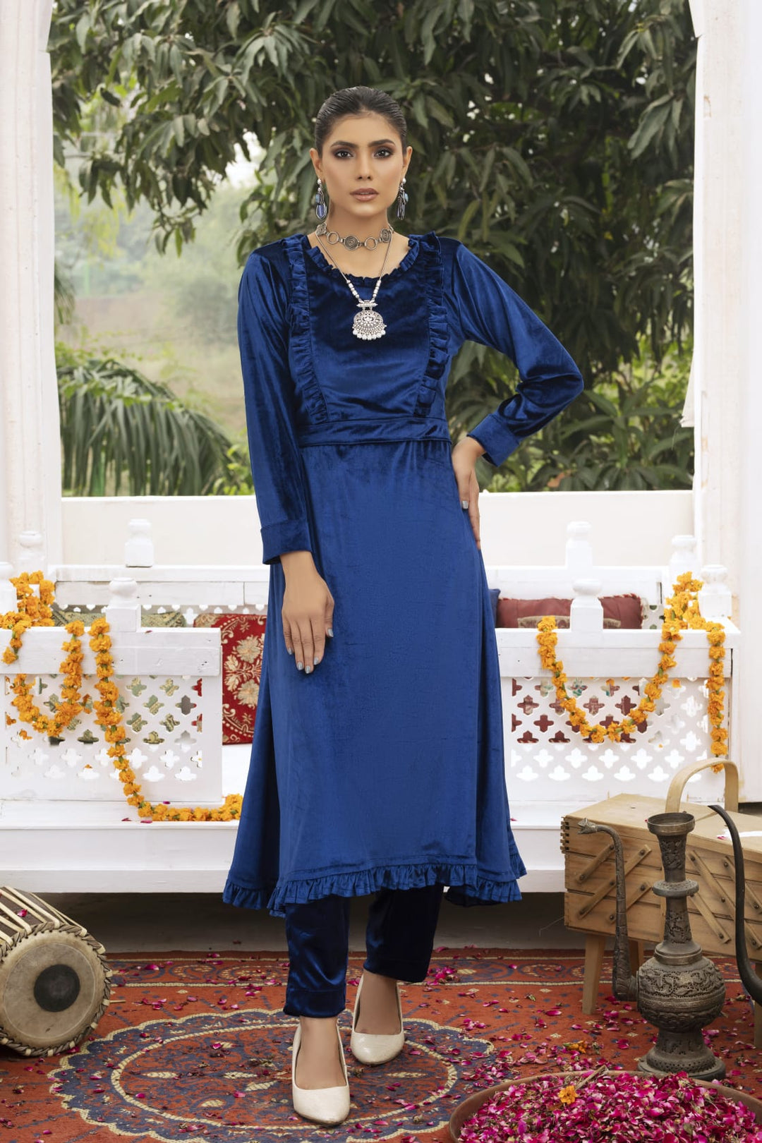 plachi dress design Plachi Collection*  *Velvet Plachi Suits*  Fabric: Plachi  (3pics)*Price:Rs.4200 Order inbox or whatsaap us +923365457255